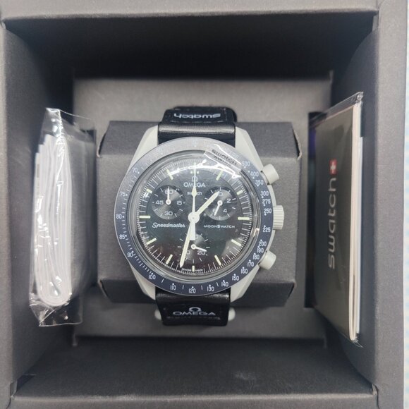 swatch X omega MoonSwatch Mission to Moon Watch - Picture 4 of 13